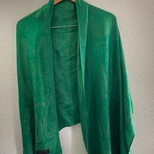 100% cashmere luxurious Green & gold subtle Paisley Shawl scarf